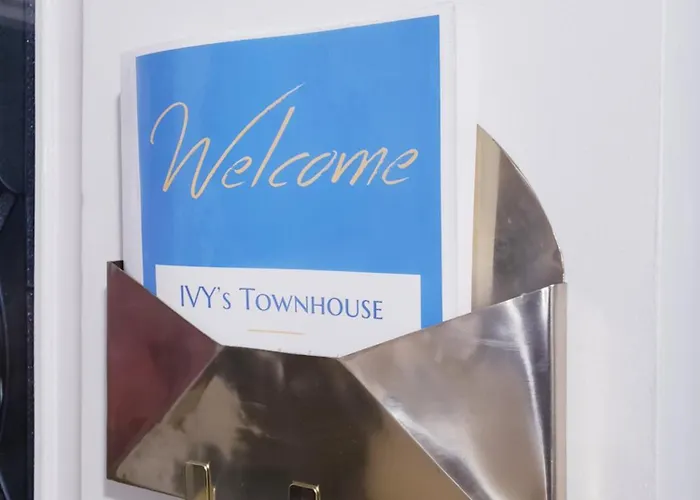 Ivys Luxury Townhouse Apartment *
