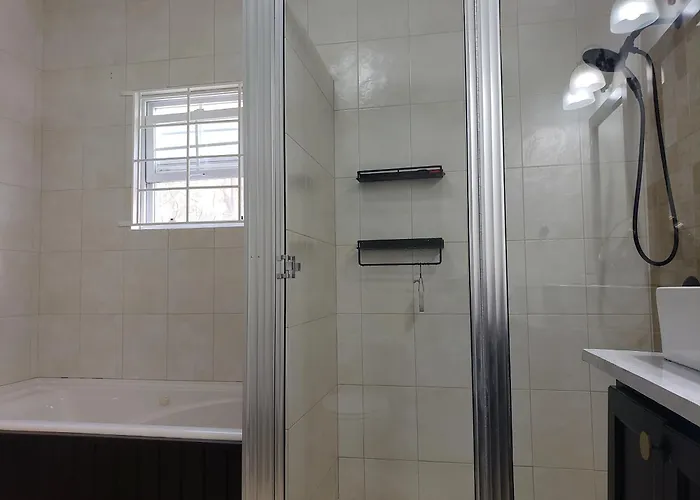 Ivys Luxury Townhouse Apartment