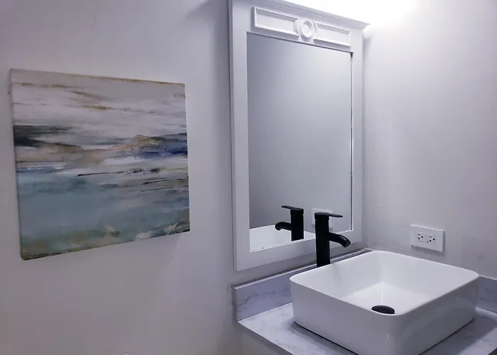 Ivys Luxury Townhouse *