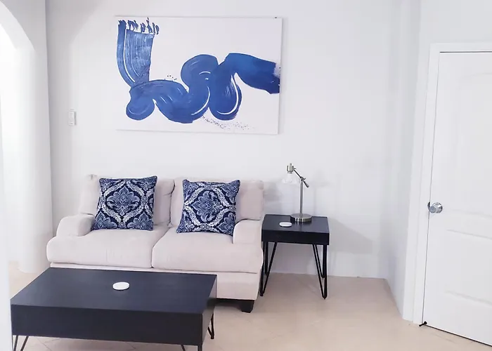 Ivys Luxury Townhouse Apartment